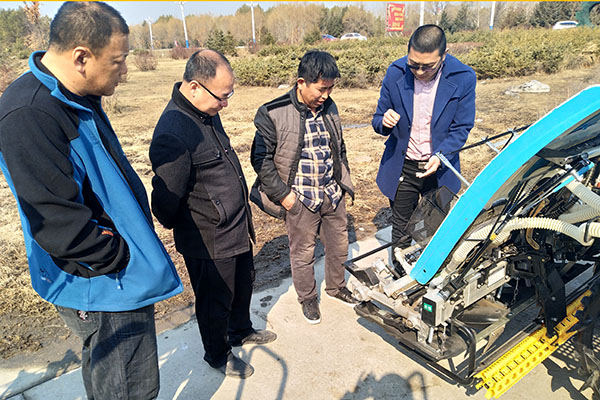 3农机培新会议.jpg